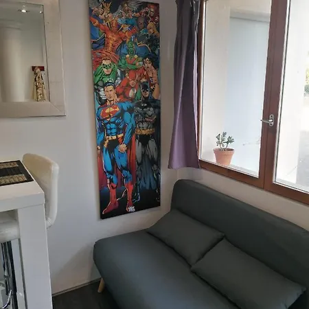 شقة Charmant Studio A Centre *